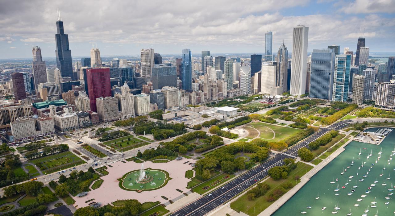 An aerial view of the Chicago’s Lake Michigan shoreline highlighting Grant and Millennium parks