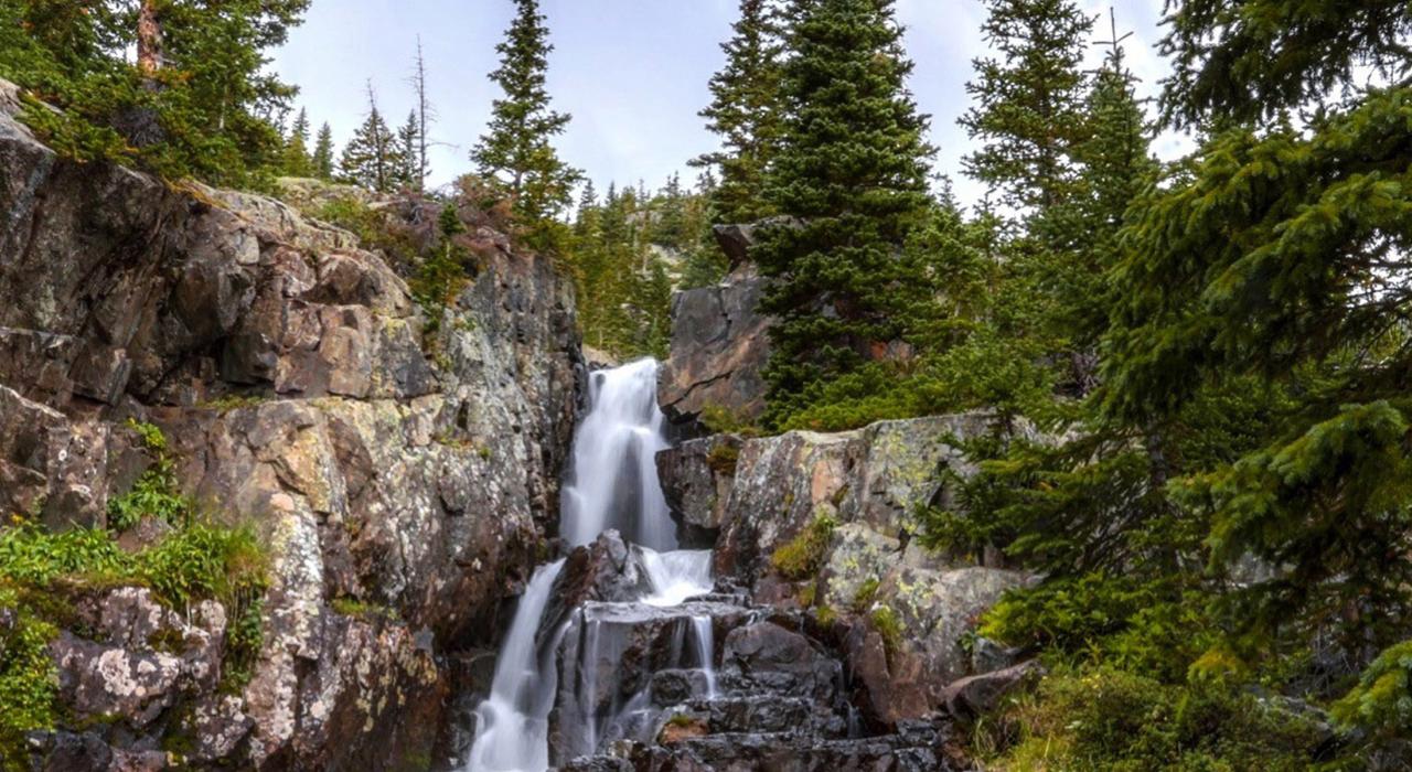 Hiking to the Continental Falls waterfall for breathtaking views