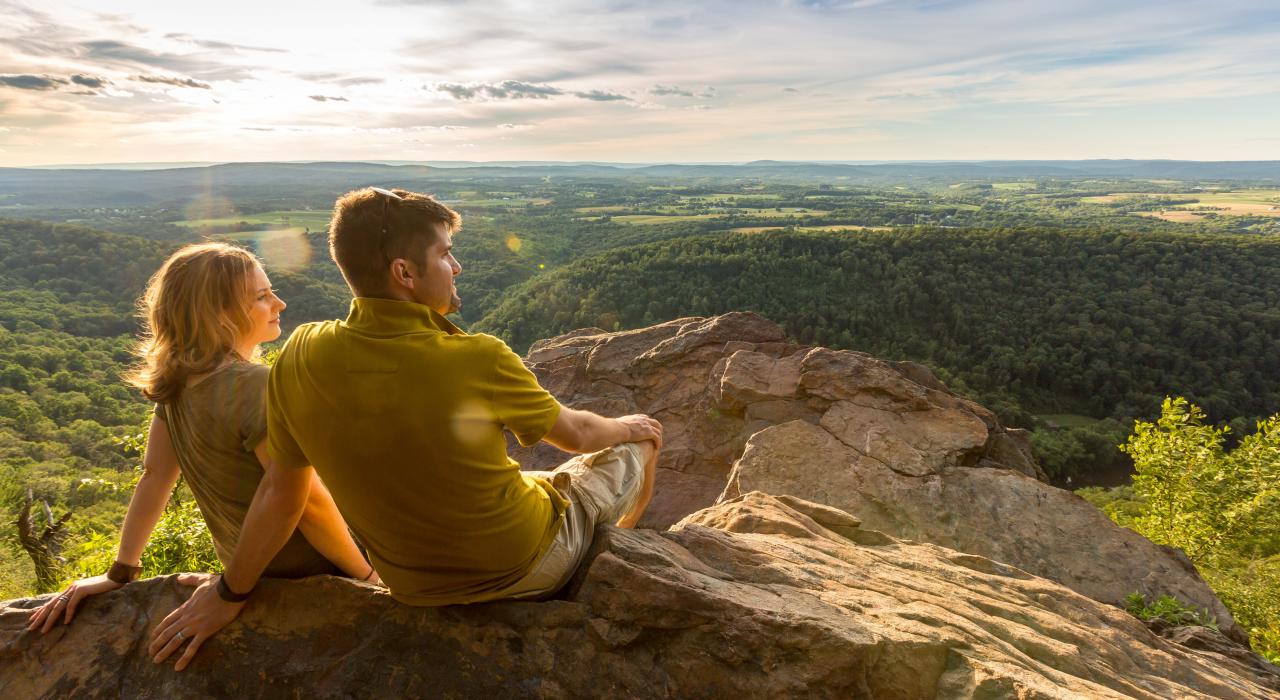 沿著阿帕拉契步道健行登上鷹石觀景台放鬆心情