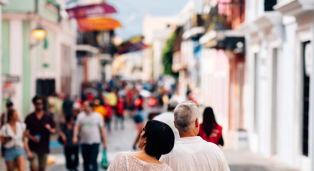 A romantic stroll around the streets of the old city