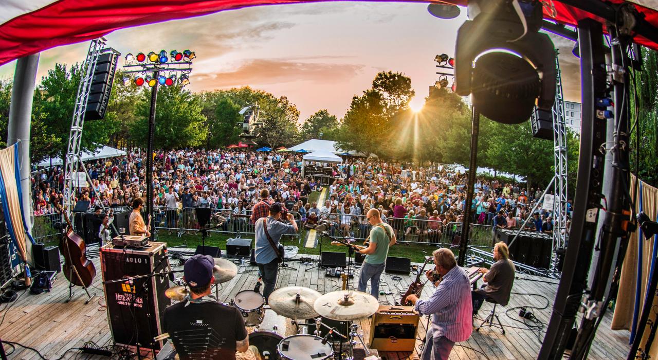 田納西州布里斯托，布里斯托音樂聚會 (Bristol Rhythm & Roots Reunion) 的演奏者