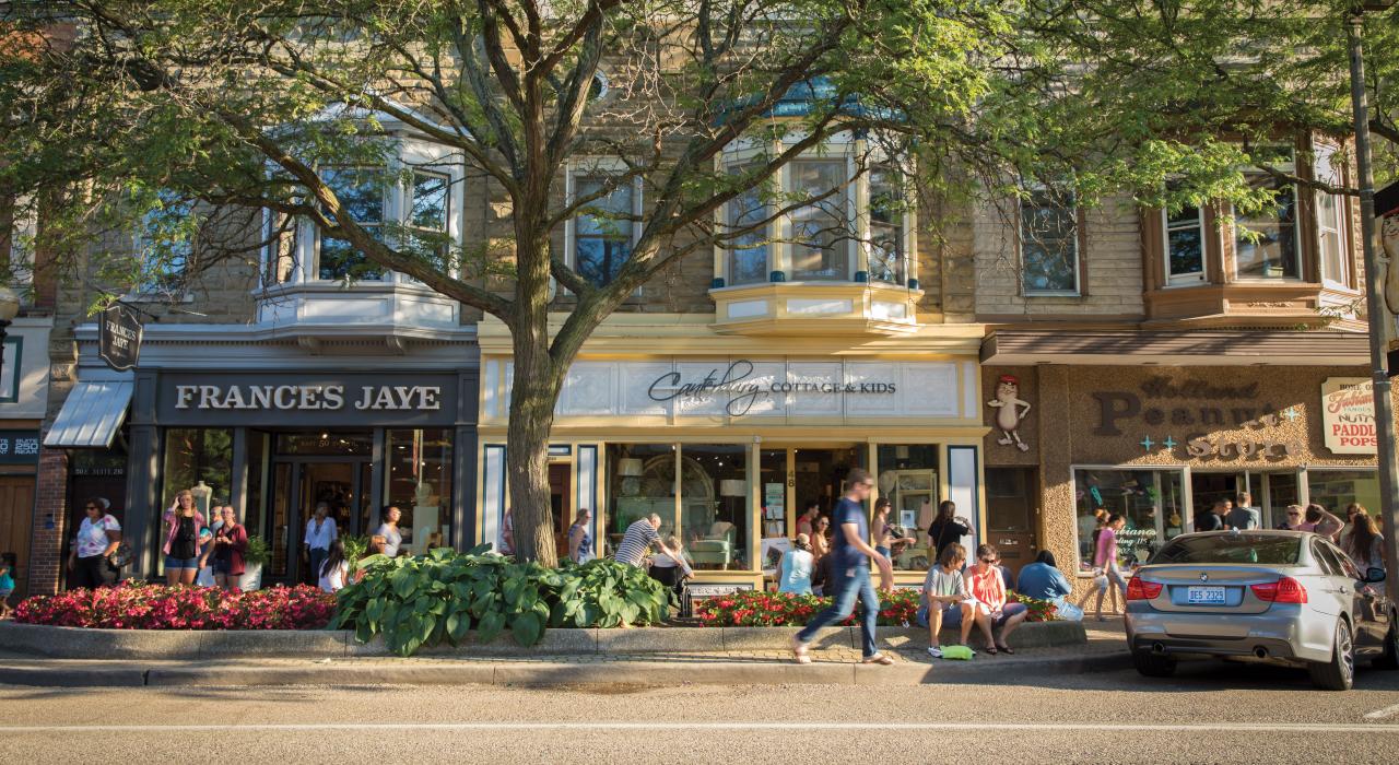 Unique boutiques lining downtown’s lovely streets Unique boutiques lining downtown’s lovely streets