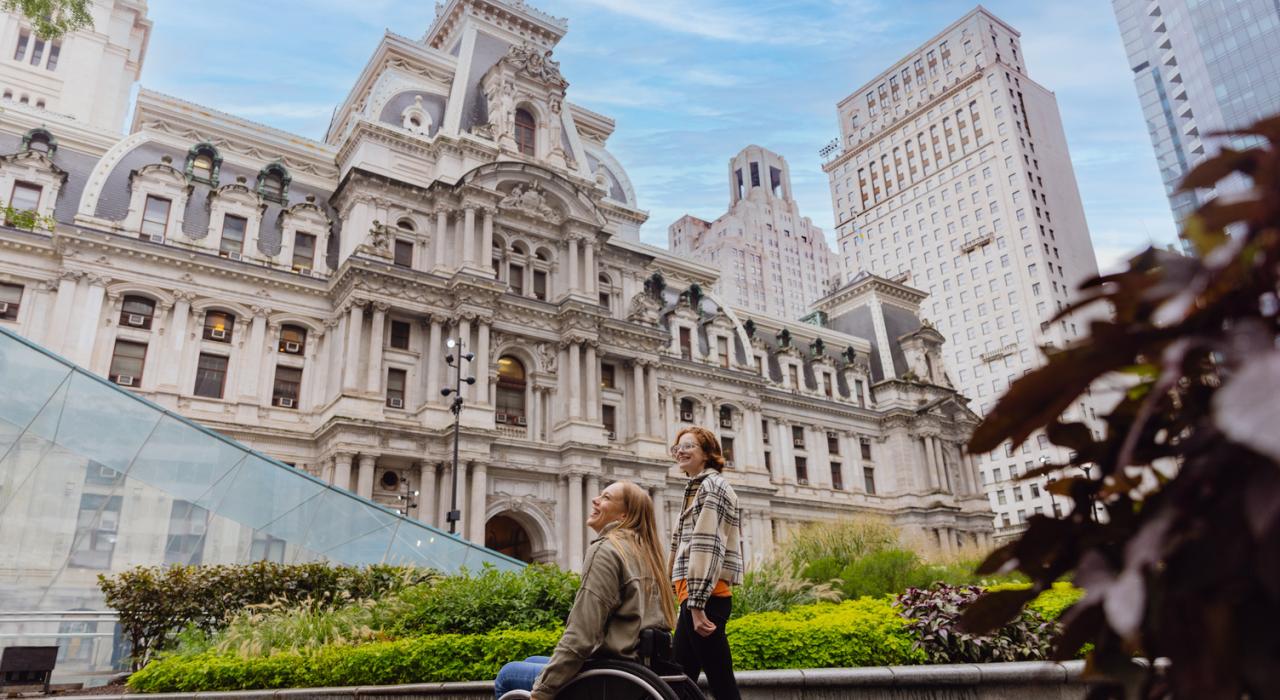 Sightseeing in Dilworth Park in Philadelphia, Pennsylvania