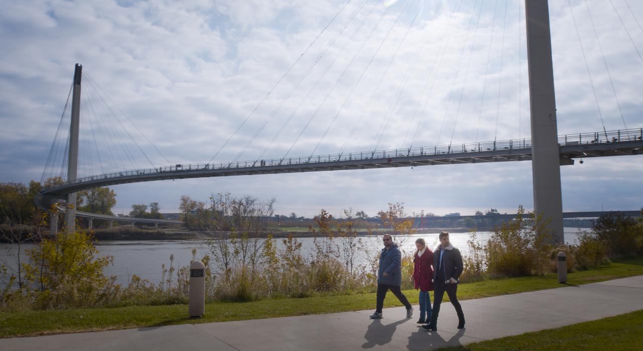 Strolling along the Missouri River