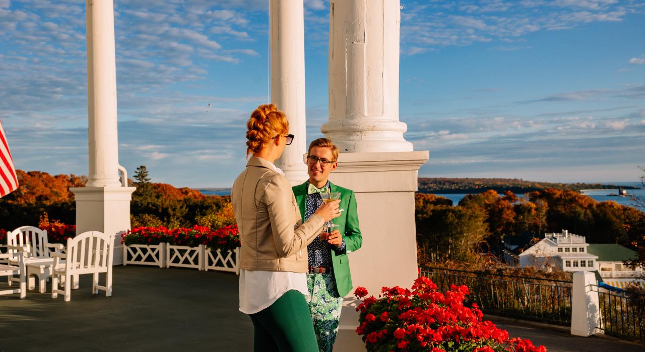 Enjoying drinks and gorgeous views at The Jewel Golf Course Enjoying drinks and gorgeous views at The Jewel Golf Course