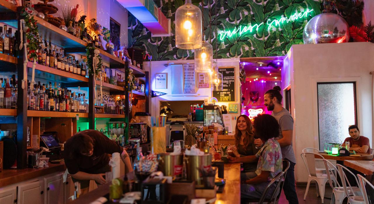 Tropical cocktails and trendy ambience at The Golden Girl Rum Club 