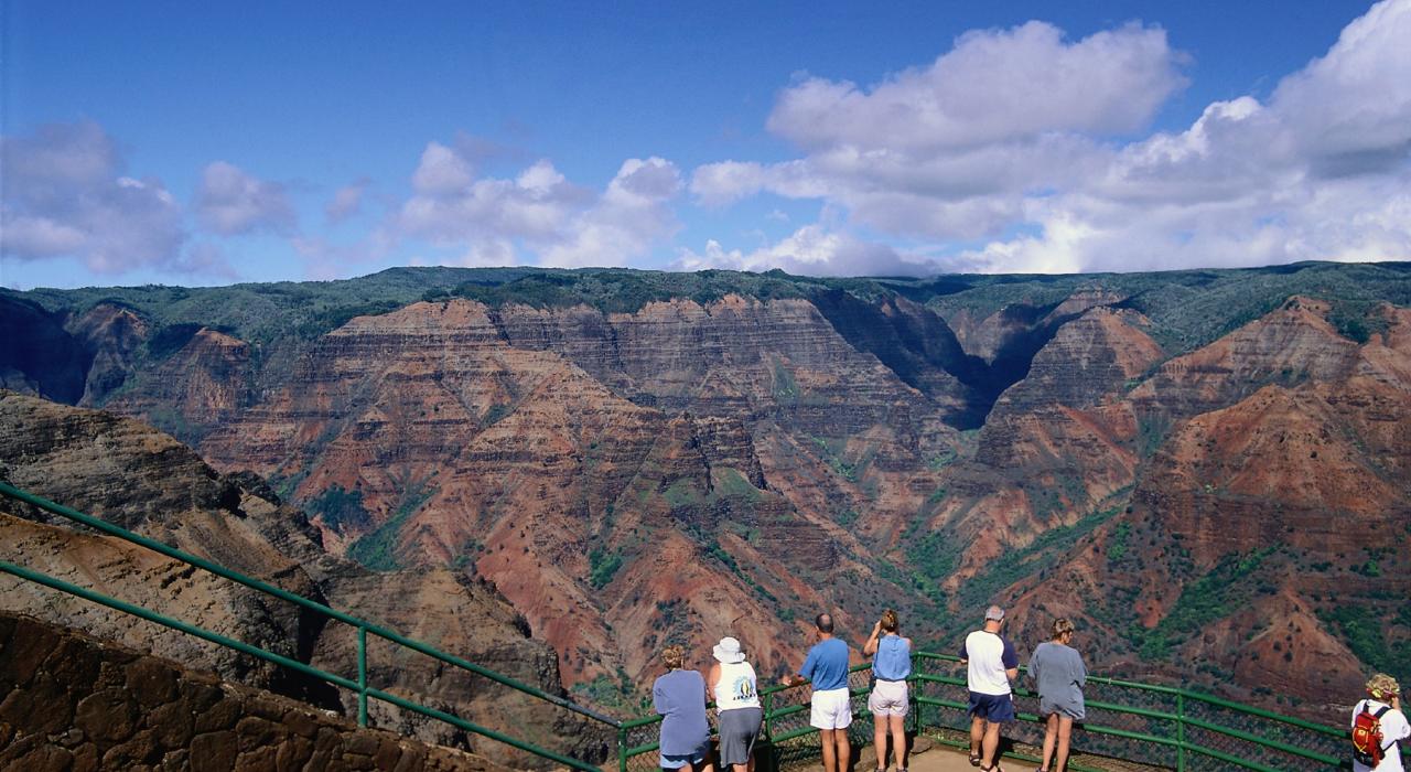 Jaw dropping scenery at Waimea Canyon Lookout