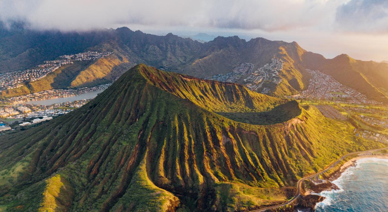Kohelepelepe (also known as Koko Crater) rises above the Kaiwi Coast