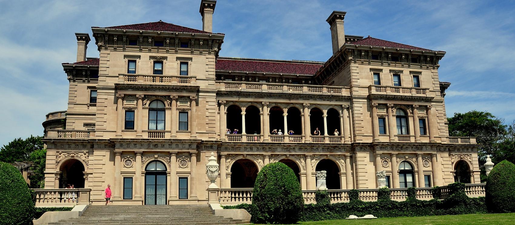 聽濤山莊曾是范德比爾特家族別墅，屬於紐波特豪宅群之一