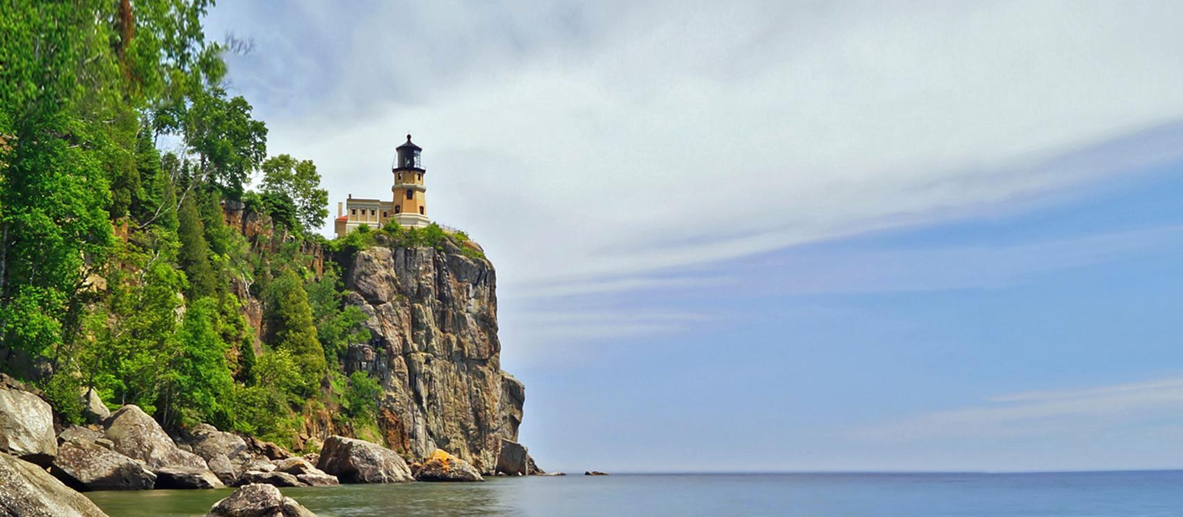 雄踞蘇必略湖上的斯普利特岩燈塔