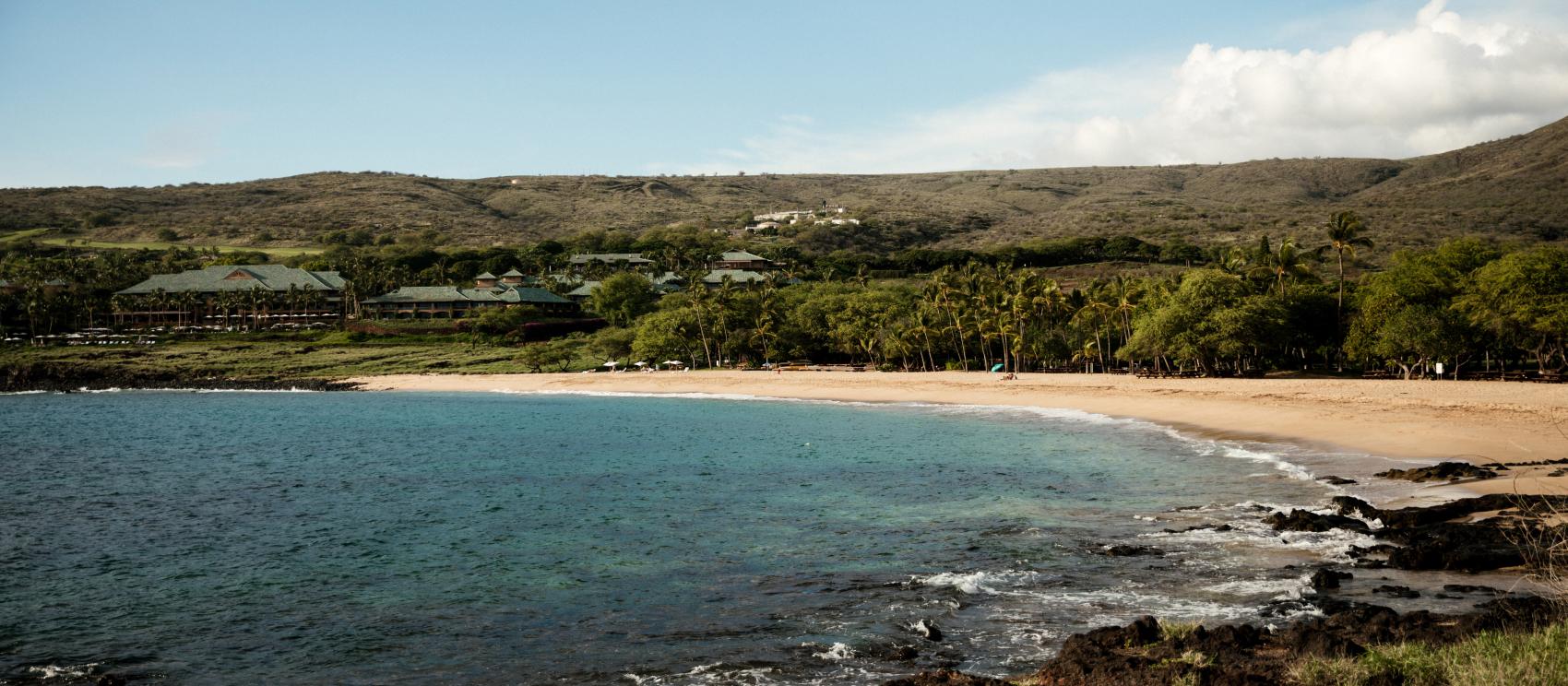 Blue skies over Hulopoʻe Bay on Lānaʻi