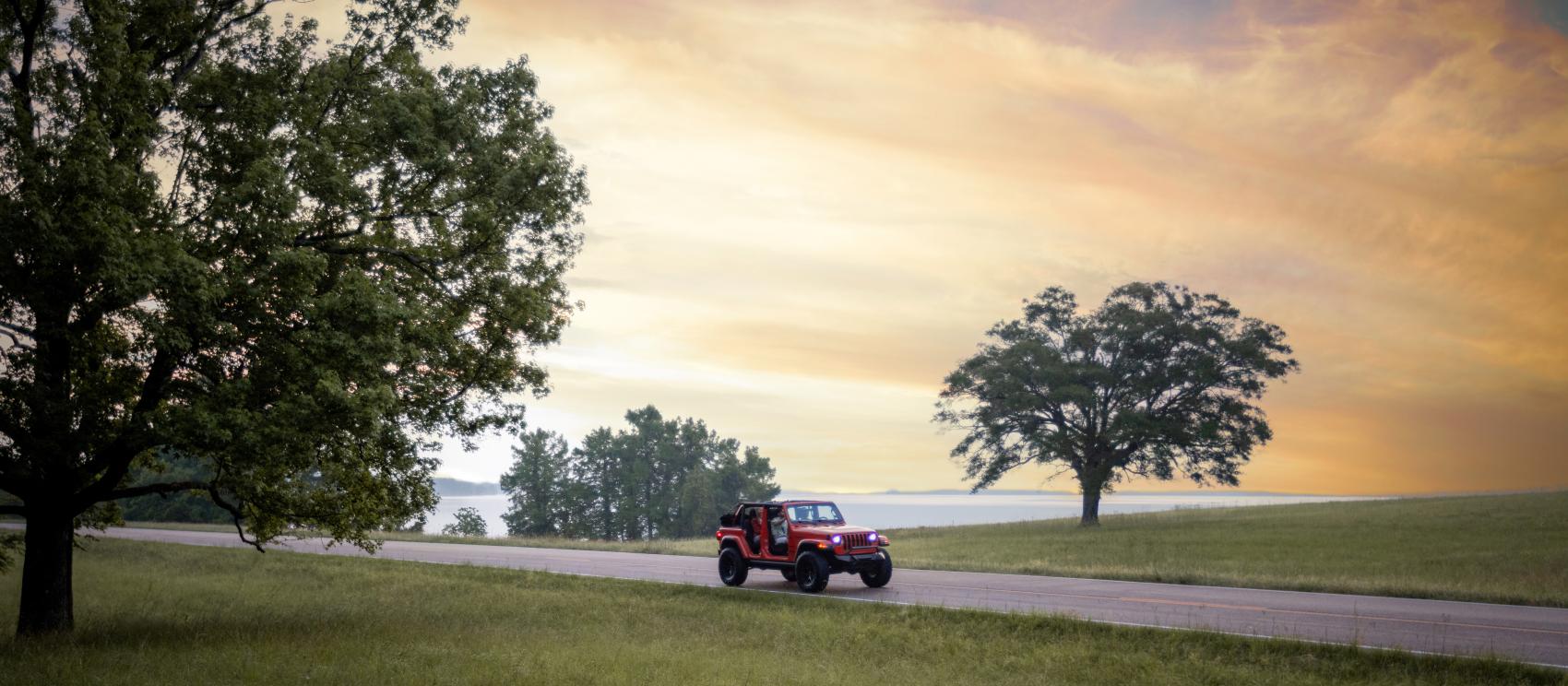 Driving along the scenic Natchez Trace Parkway
